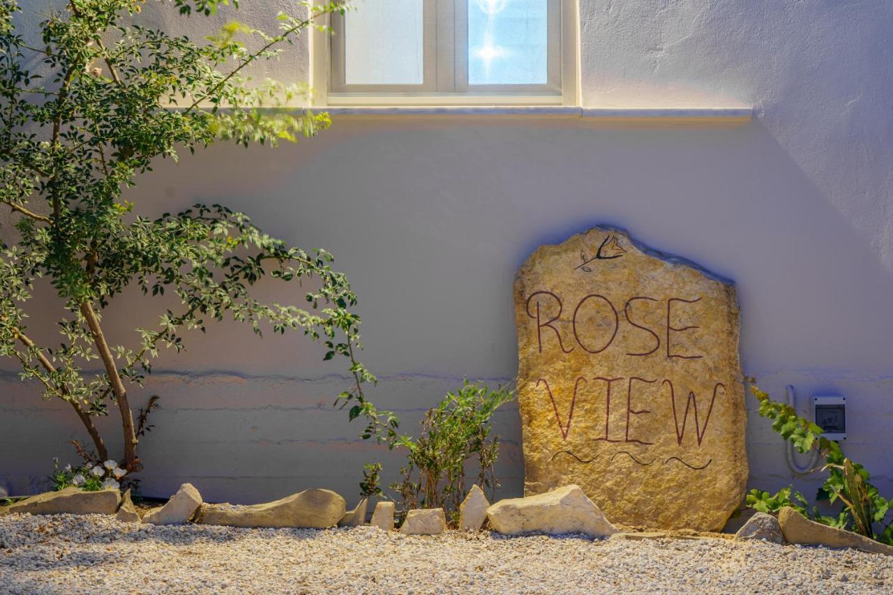 Rose View